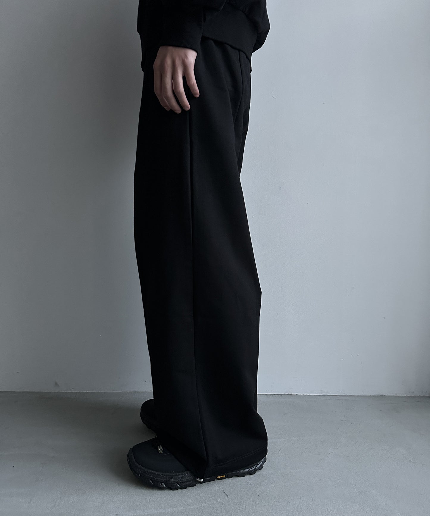 MANTIS SWEAT PANTS