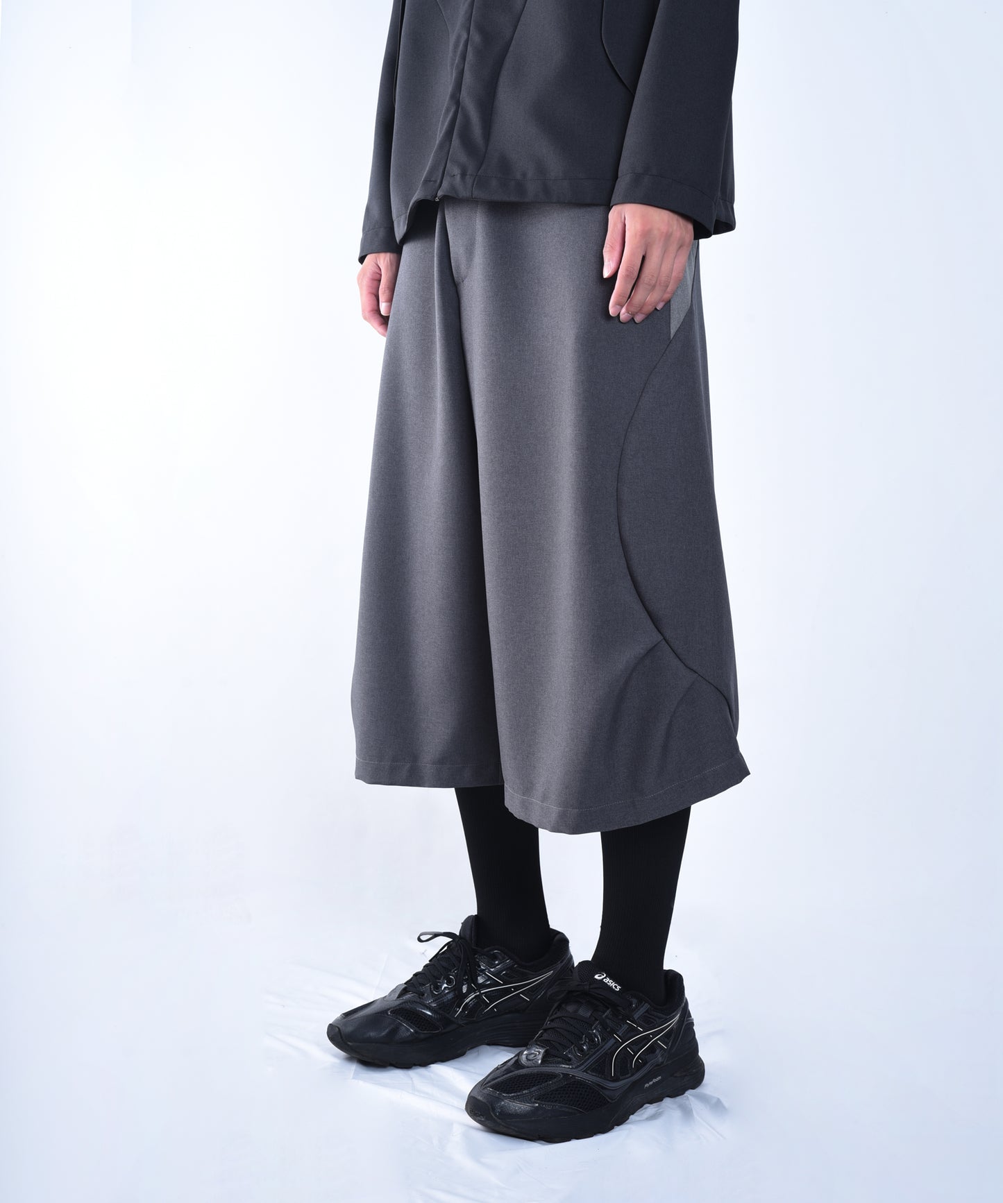 Inno WIDE SHORTS GRAY