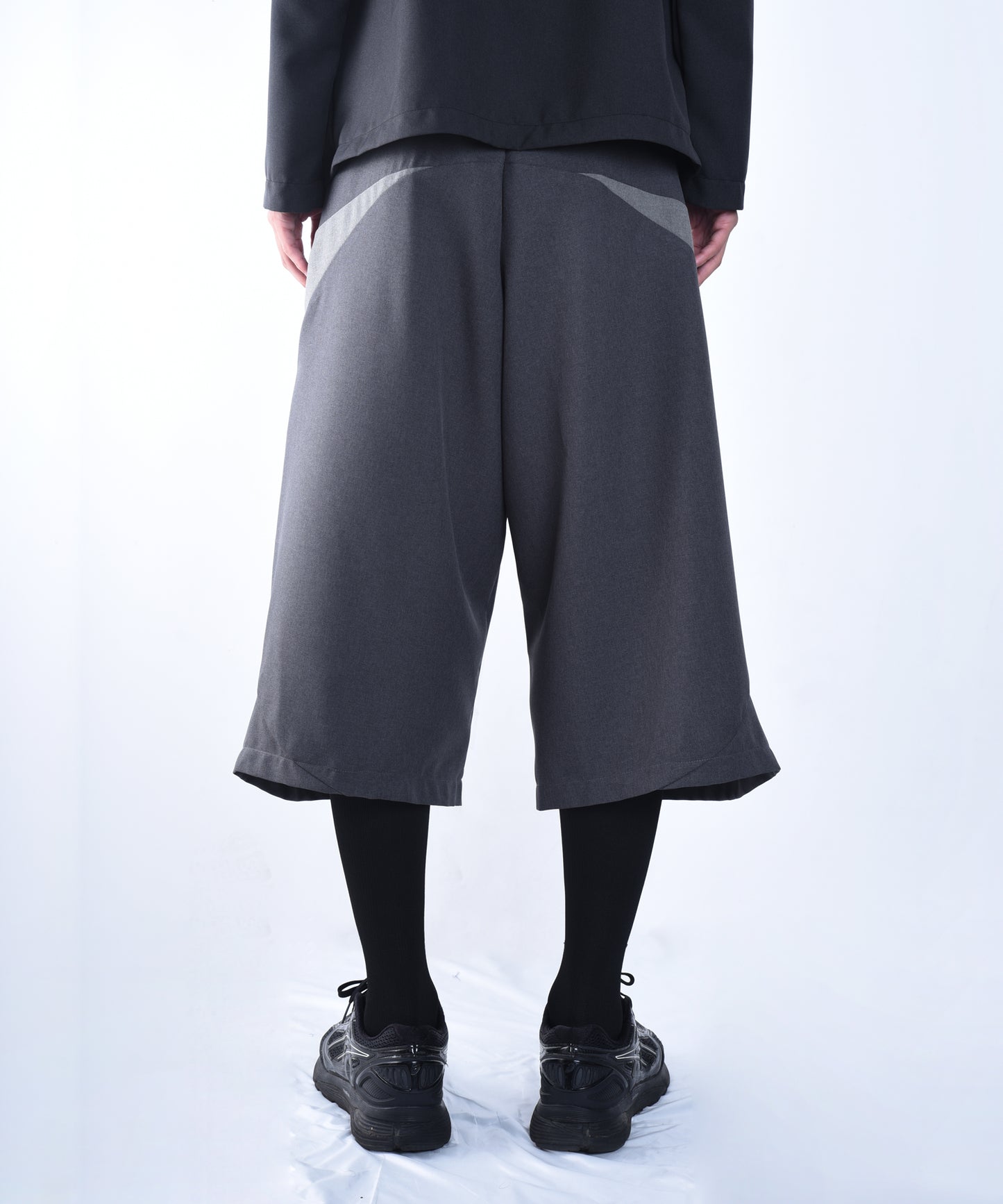 Inno WIDE SHORTS GRAY