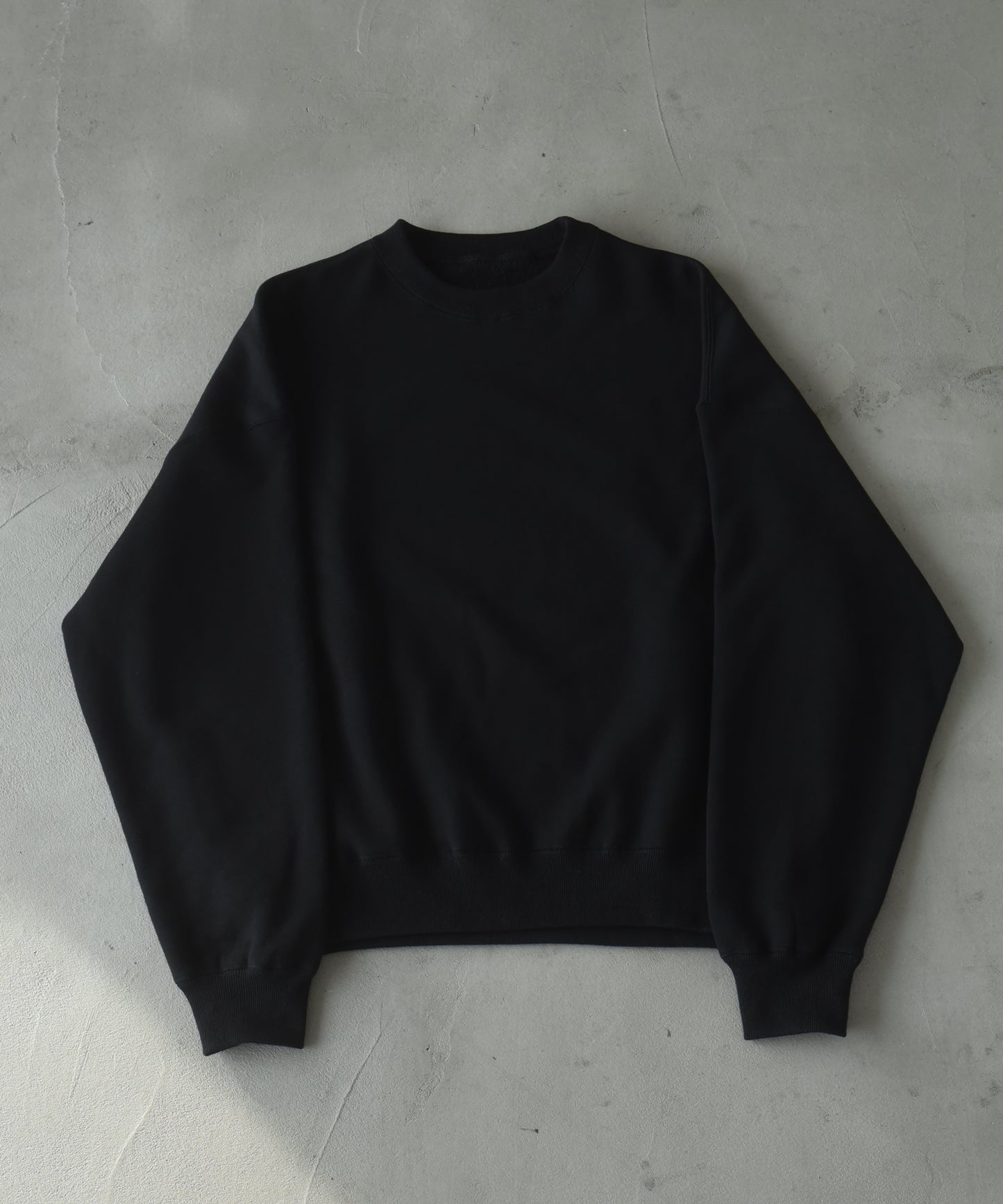 SYNOMUS CREWNECK