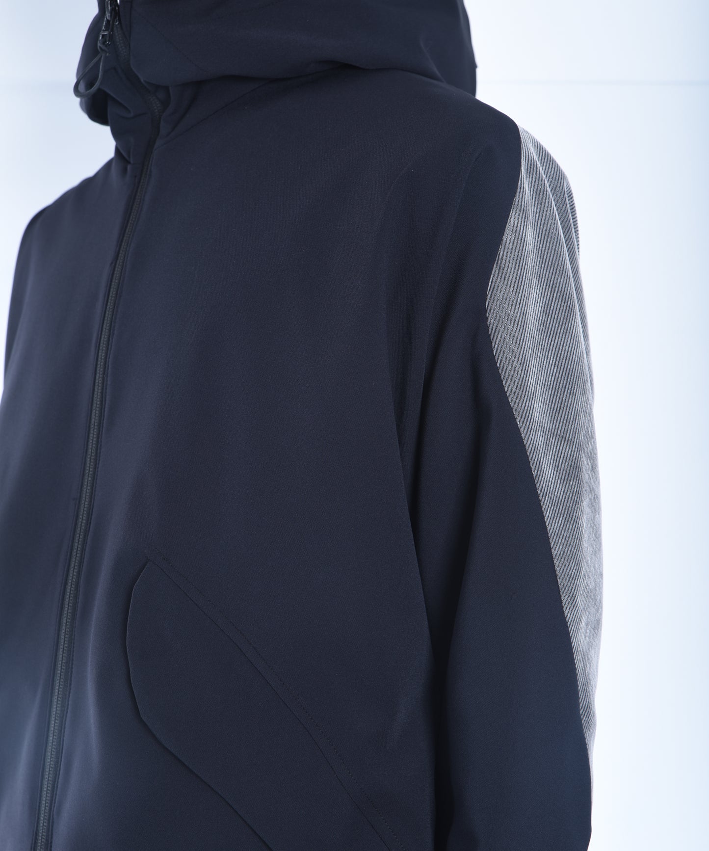 TACTILE SHELL JACKET