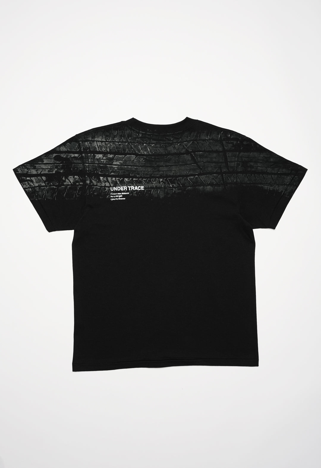 TRACE TEE