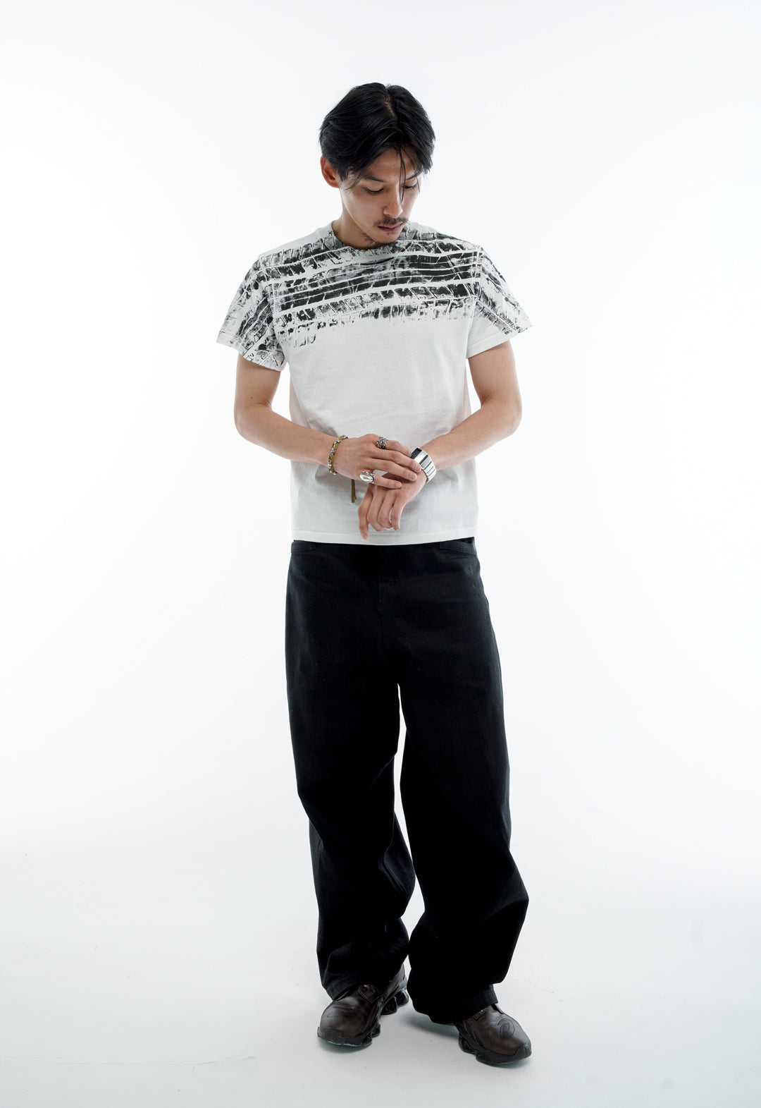TRACE TEE