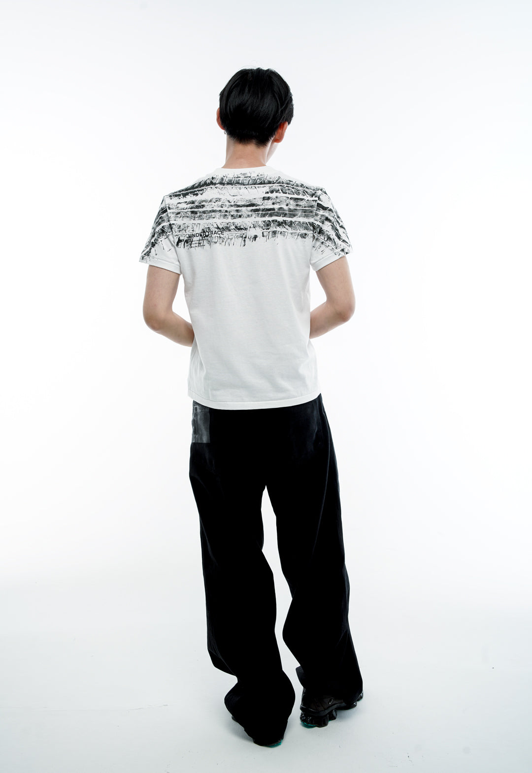 TRACE TEE