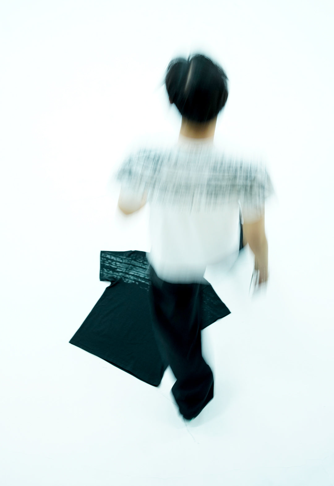 TRACE TEE